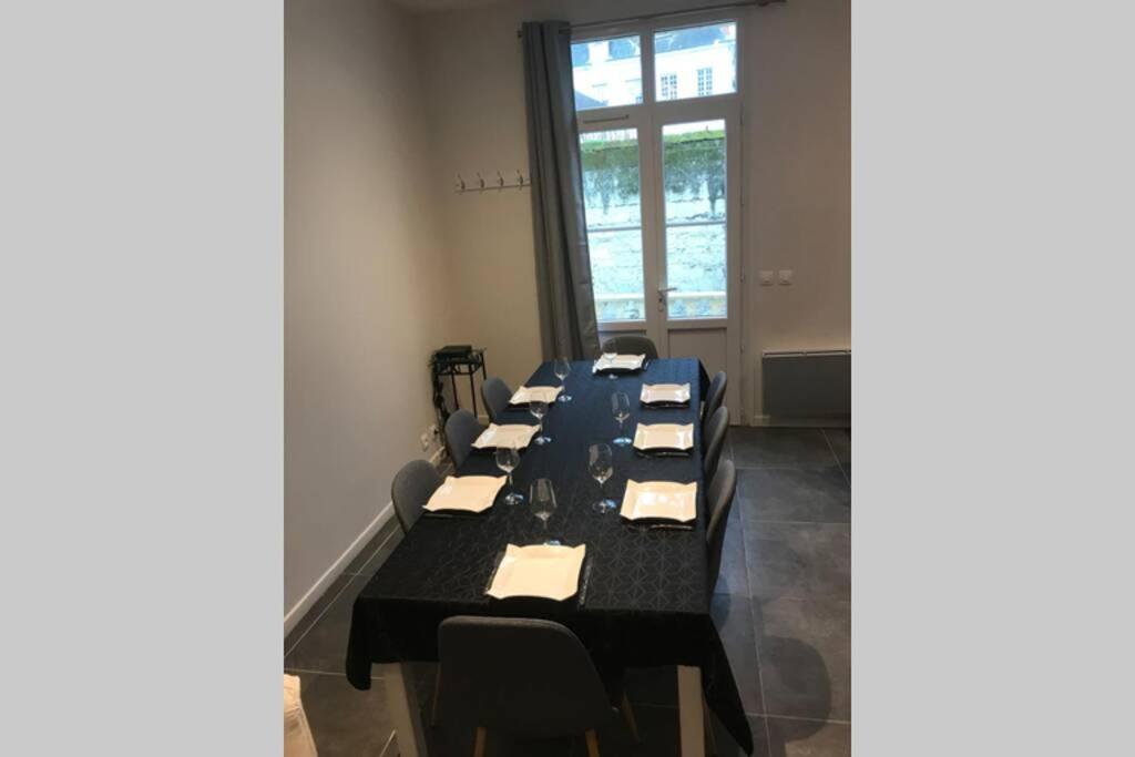 Jolie Maison Tuffeau Centre De Saumur Avec Local Velos โซมูร์ ภายนอก รูปภาพ