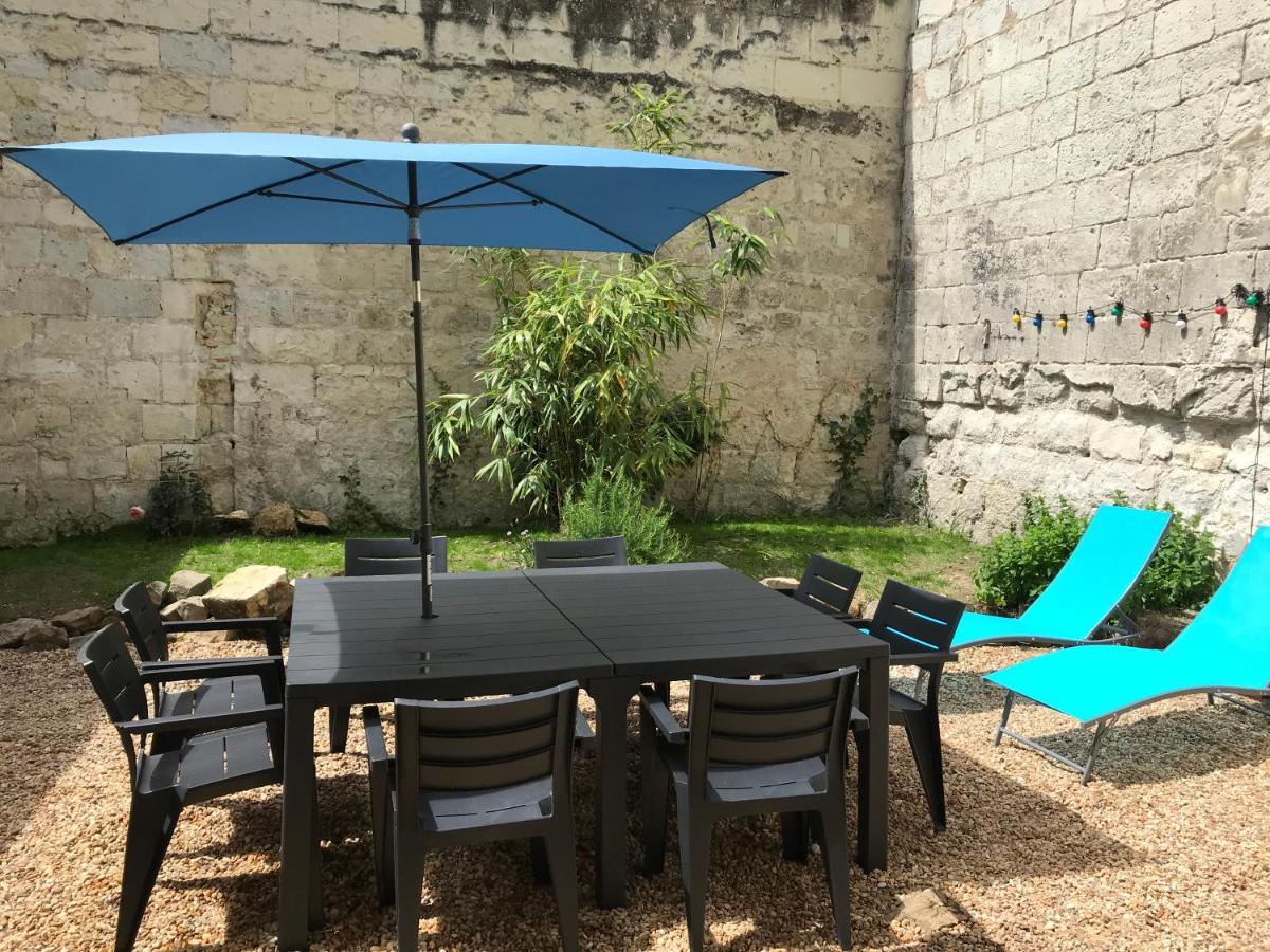 Jolie Maison Tuffeau Centre De Saumur Avec Local Velos โซมูร์ ภายนอก รูปภาพ